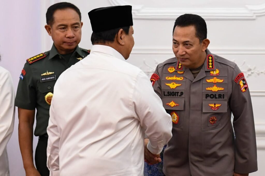 Panglima TNI Hadiri Penandatanganan PP Penghapusan Piutang Macet UMKM di Istana Negara - Teropong Rakyat