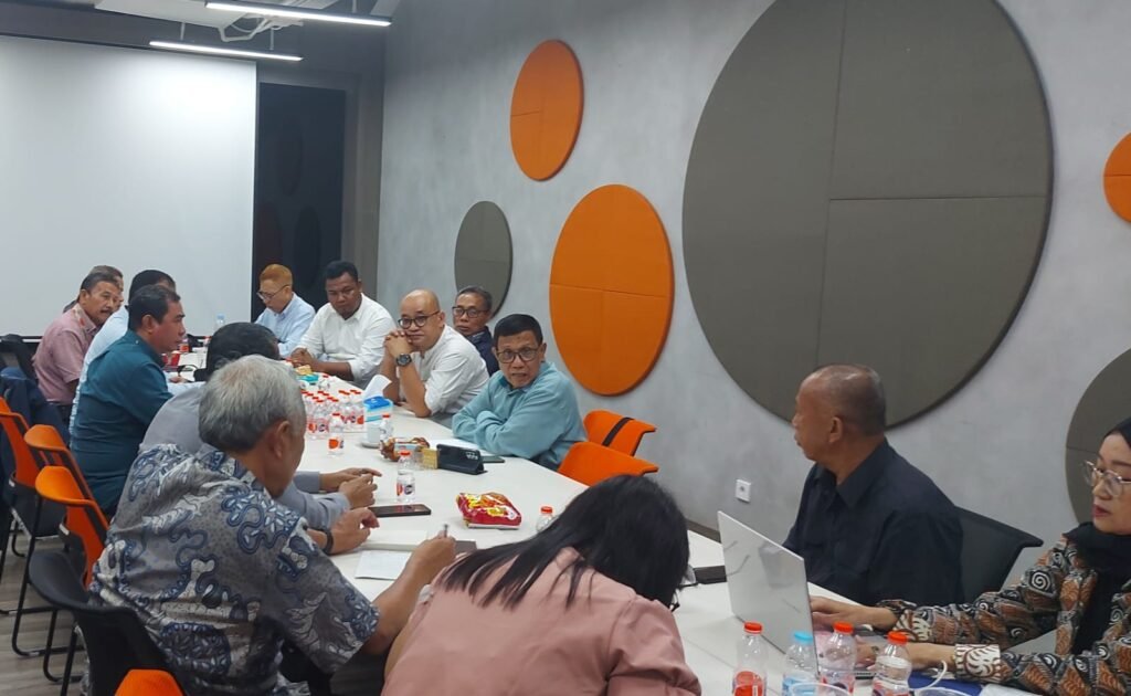 Portal Berita Indonesia dan Dunia Terkini Hari Ini, Update Harian Terbaru, Terlengkap, Tajam, Aktual dan Berimbang. PWI Kalsel Usulkan Ketahanan Pangan Jadi Isu Penting Dalam Gelaran HPN 2025 - Teropong Rakyat