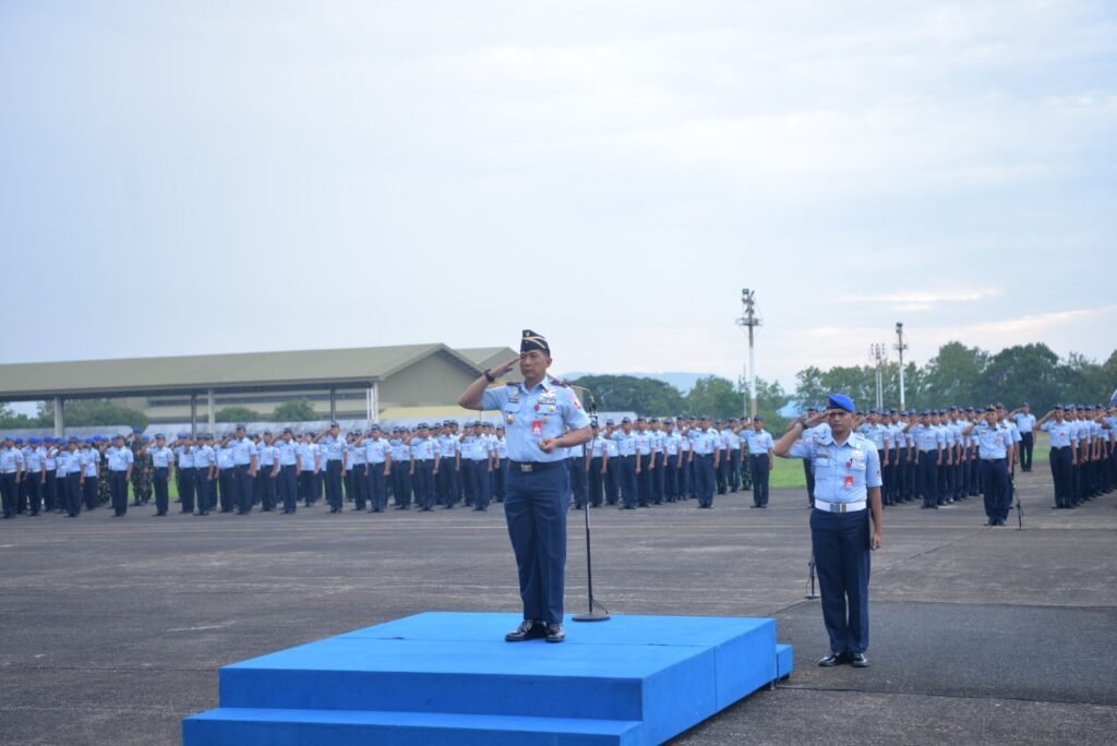 Portal Berita Indonesia dan Dunia Terkini Hari Ini, Update Harian Terbaru, Terlengkap, Tajam, Aktual dan Berimbang. Danlanud Sultan Hasanuddin: Jaga Netralitas TNI Jelang Pilkada Serentak di Sulsel - Teropong Rakyat