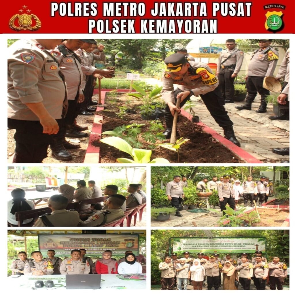 Portal Berita Indonesia dan Dunia Terkini Hari Ini, Update Harian Terbaru, Terlengkap, Tajam, Aktual dan Berimbang. Kapolsek Kemayoran Tinjau Langsung Ketahanan Pangan Di Taman Toga Kelurahan Kebon Kosong Kecamatan Kemayoran Jakarta Pusat - Teropong Rakyat