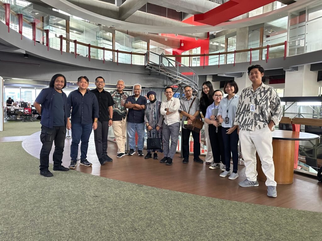 Portal Berita Indonesia dan Dunia Terkini Hari Ini, Update Harian Terbaru, Terlengkap, Tajam, Aktual dan Berimbang. Anugrah Jurnalistik Adinegoro 2024 Milik Semua Wartawan, Diperlukan Model Penguatan Media Kecil - Teropong Rakyat