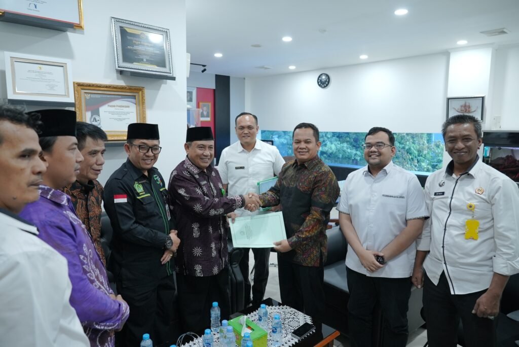 Portal Berita Indonesia dan Dunia Terkini Hari Ini, Update Harian Terbaru, Terlengkap, Tajam, Aktual dan Berimbang. Sinergitas percepatan Sertipikasi Tanah Wakaf dengan Kemenag Jakarta Utara, Sontang: Kami targetkan penyelesaian 100 persen - Teropong Rakyat