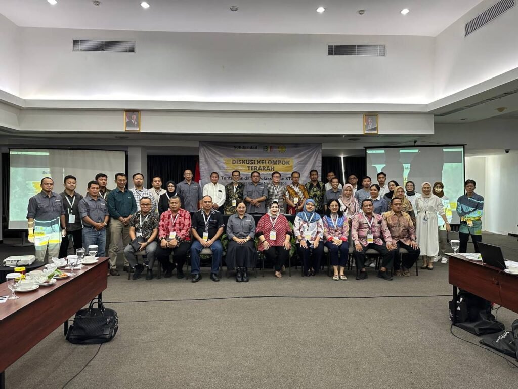 Portal Berita Indonesia dan Dunia Terkini Hari Ini, Update Harian Terbaru, Terlengkap, Tajam, Aktual dan Berimbang. Kementerian Pertanian Gencarkan Percepatan Sertifikasi E-STDB untuk Pemberdayaan Petani Kelapa Sawit Indonesia - Teropong Rakyat