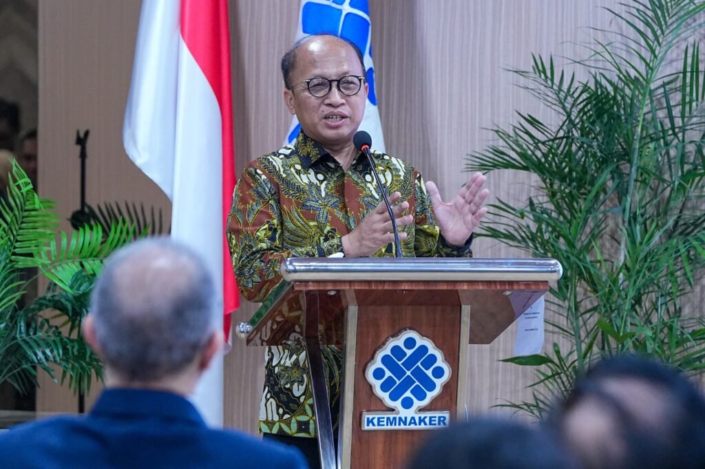 Portal Berita Indonesia dan Dunia Terkini Hari Ini, Update Harian Terbaru, Terlengkap, Tajam, Aktual dan Berimbang. Indonesia-PEA Perkuat Kolaborasi Ketenagakerjaan, 800 Peluang Kerja Baru Dibuka - Teropong Rakyat