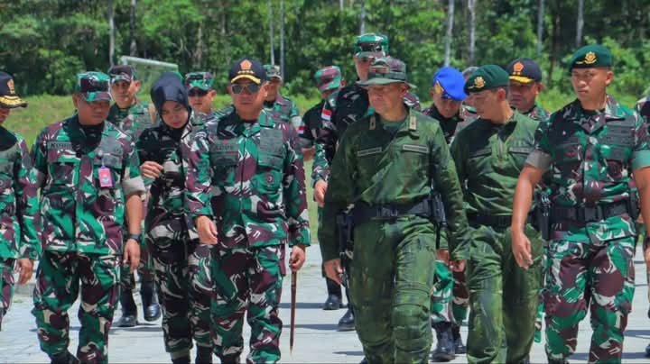 Panglima TNI Sambangi Markas Yonif 754 Kostrad Dalam Rangka Motifasi Semangat Prajurit di Ufuk Timur - Teropongrakyat.co