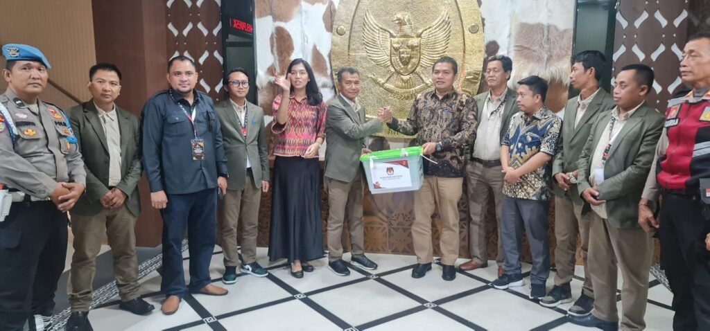 Portal Berita Indonesia dan Dunia Terkini Hari Ini, Update Harian Terbaru, Terlengkap, Tajam, Aktual dan Berimbang. Jakarta Utara Kota Pertama di DKI Rampungkan Rekapitulasi Hasil Penghitungan Perolehan Suara Pemilihan Gubernur Provinsi DKI Jakarta - Teropong Rakyat