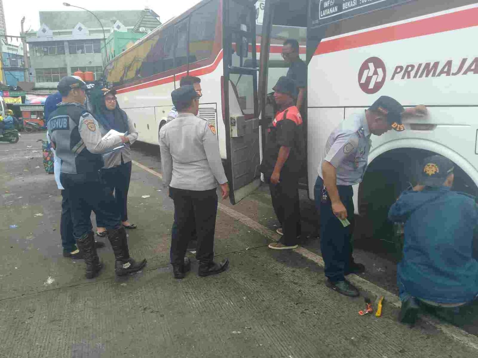 Sejumlah Armada Bus Angkutan Nataru di Terminal Kota Bekasi Dinyatakan Tidak Layak Jalan - Teropongrakyat.co