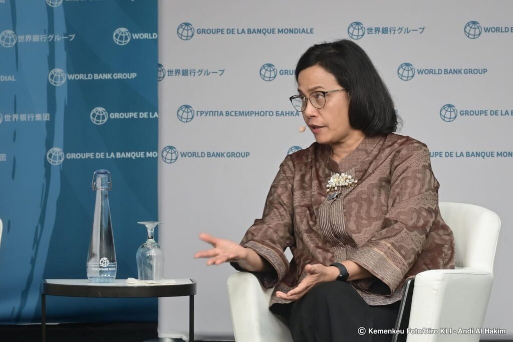 Portal Berita Indonesia dan Dunia Terkini Hari Ini, Update Harian Terbaru, Terlengkap, Tajam, Aktual dan Berimbang. Capaian Transformasi Ekonomi Indonesia: PDB Meningkat Empat Kali Lipat dan Kemiskinan Turun Signifikan dalam Dua Dekade - Teropong Rakyat