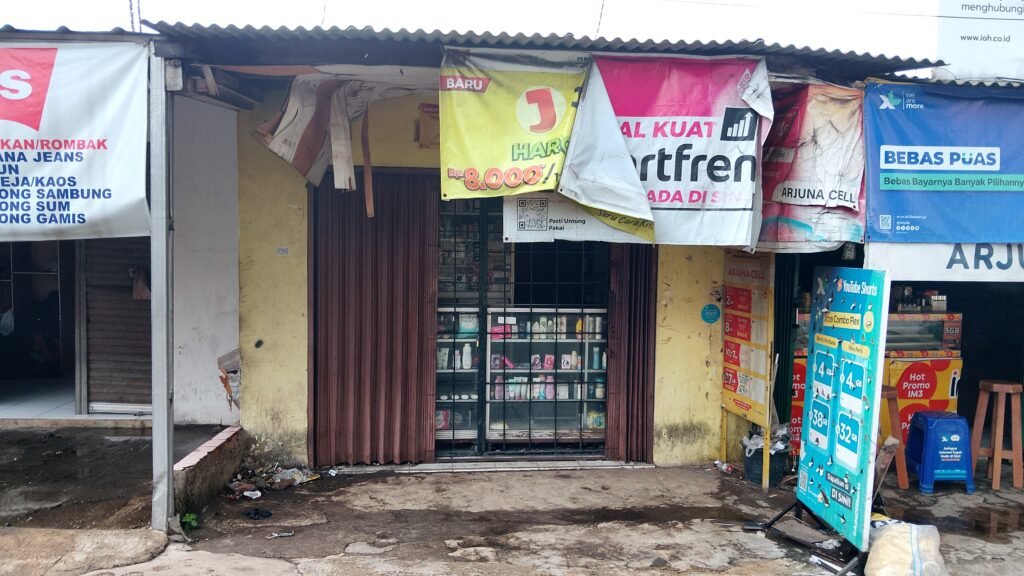 Portal Berita Indonesia dan Dunia Terkini Hari Ini, Update Harian Terbaru, Terlengkap, Tajam, Aktual dan Berimbang. Camat dan APH Bungkam, Obat Keras Terbatas Marak di Bekasi. Lumpen: Kita Akan Laporkan ke Paminal Polda Metro Jaya - Teropong Rakyat