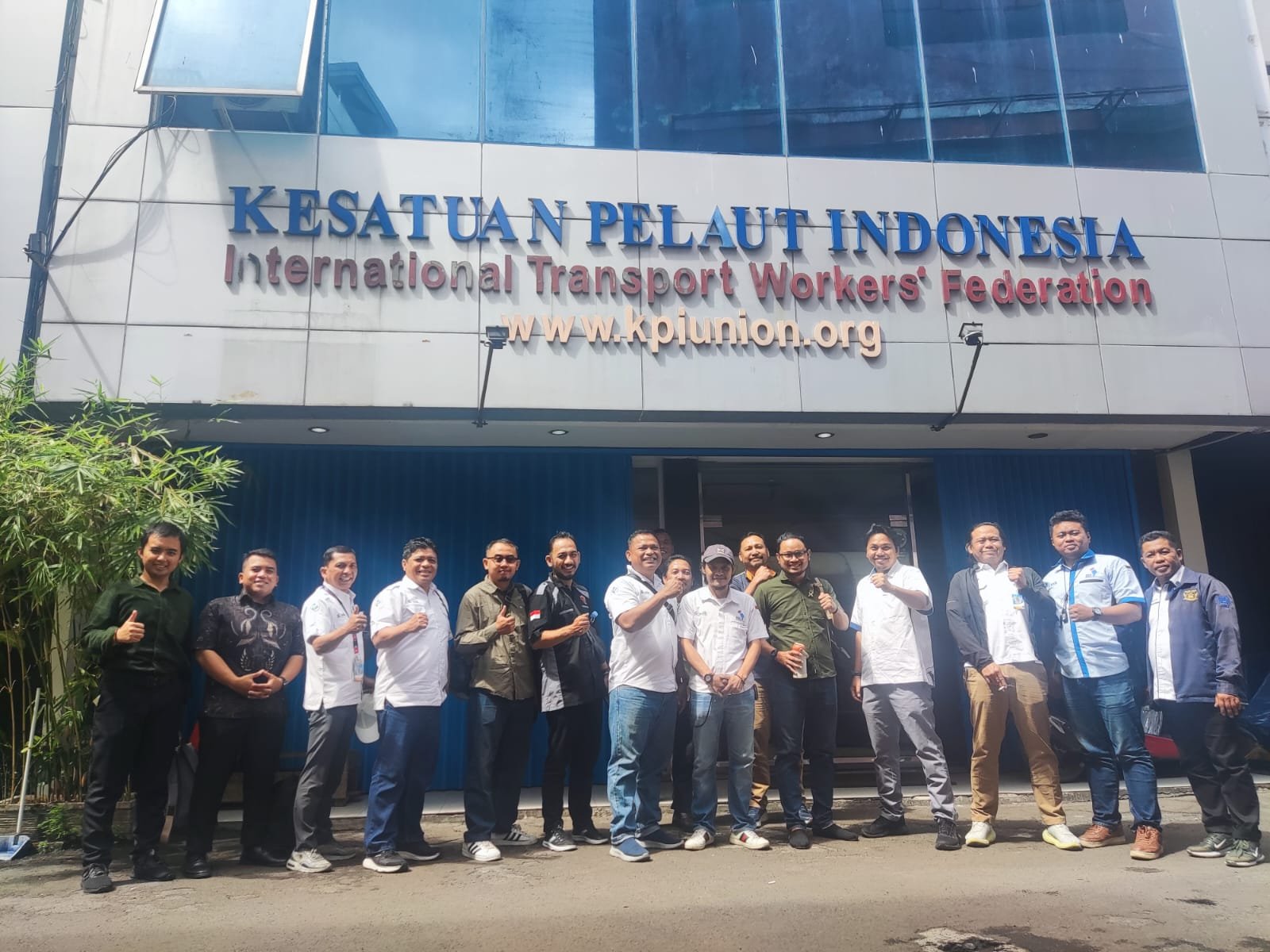 Audiensi Aliansi Pekerja Pelabuhan dan Transportasi dengan International Transport Federation dan Komisi Kejaksaan RI - Teropongrakyat.co