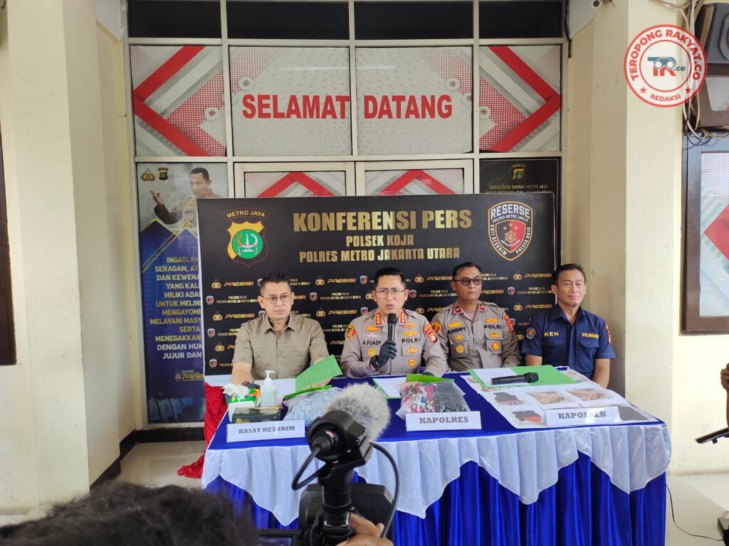 Portal Berita Indonesia dan Dunia Terkini Hari Ini, Update Harian Terbaru, Terlengkap, Tajam, Aktual dan Berimbang. Penemuan Janin di Koja: Polisi Amankan Dua Pelaku yang Masih Pelajar - Teropong Rakyat