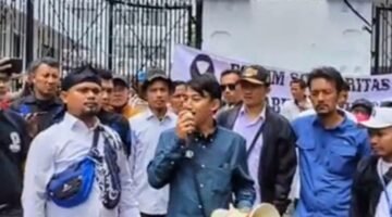 Ratusan Guru Honorer GTK Non ASN SMA/SMK Se-Jawa Barat Geruduk DPRD Provinsi Jawa Barat Minta Dukungan Segera Di Angkat PPPK