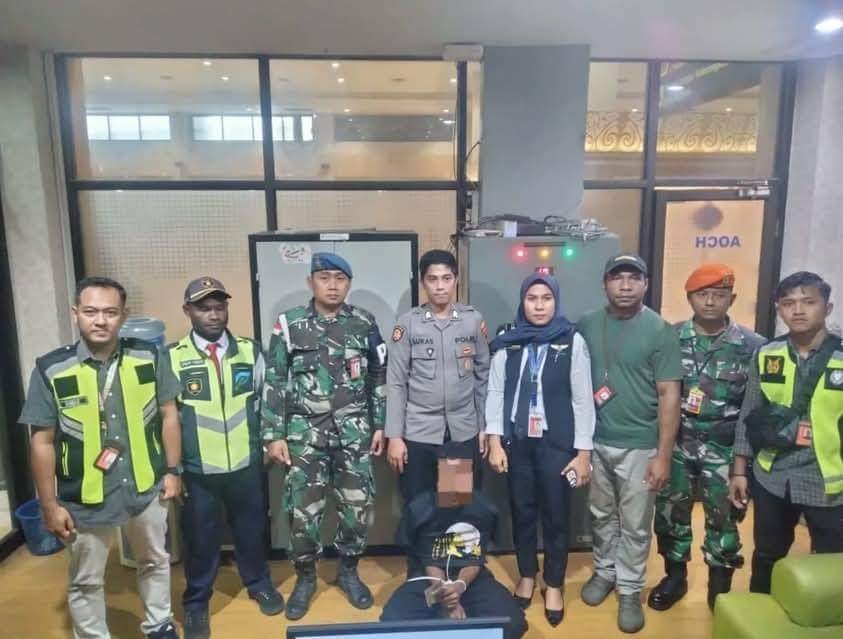 SATGAS KOPASGAT AMANKAN TEMUAN NARKOTIKA JENIS GANJA KERING YANG DI BAWA OLEH PENUMPANG DI X-RAY PSCP BANDARA SENTANI JAYAPURA.