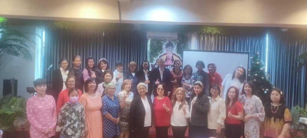 Portal Berita Indonesia dan Dunia Terkini Hari Ini, Update Harian Terbaru, Terlengkap, Tajam, Aktual dan Berimbang. Seminar Kepemimpinan CMC Women: Tantangan dan Strategi Mengembangkan Bisnis - Teropong Rakyat