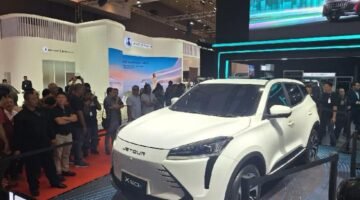 Mobil Listrik Jetour X50e Tampil di IIMS 2025