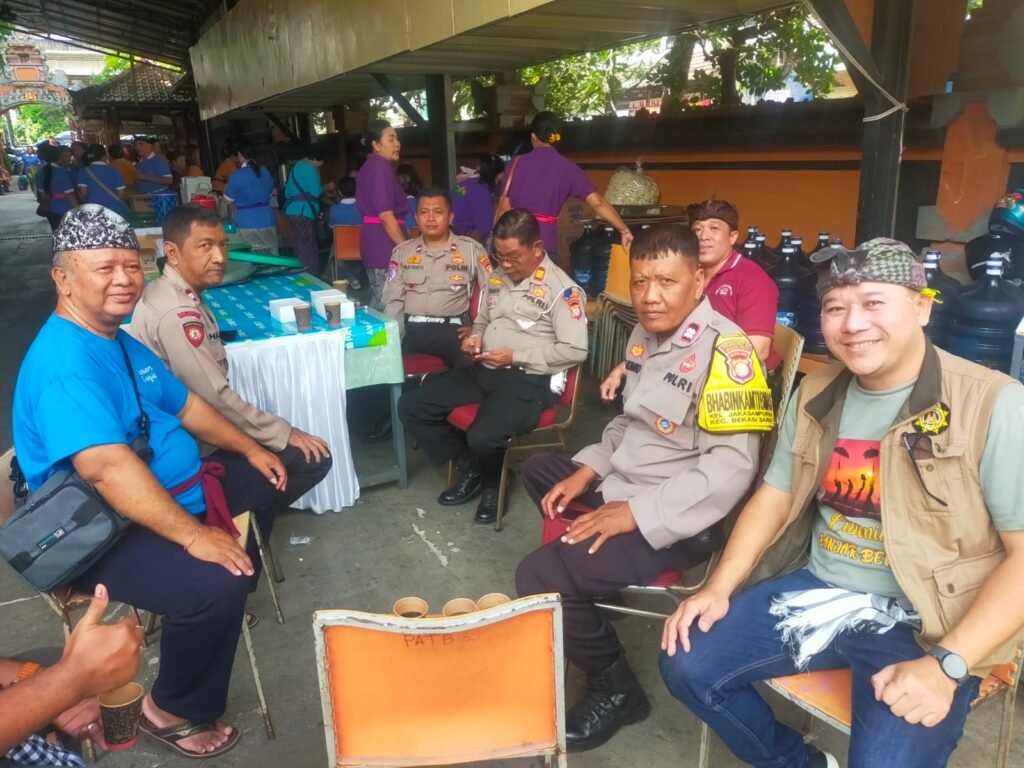 Portal Berita Indonesia dan Dunia Terkini Hari Ini, Update Harian Terbaru, Terlengkap, Tajam, Aktual dan Berimbang. Waka Polsek Bekasi Barat Memberikan Materi Bela Negara Kepada Peserta Diklatsar Banser Bekasi Barat - Teropong Rakyat