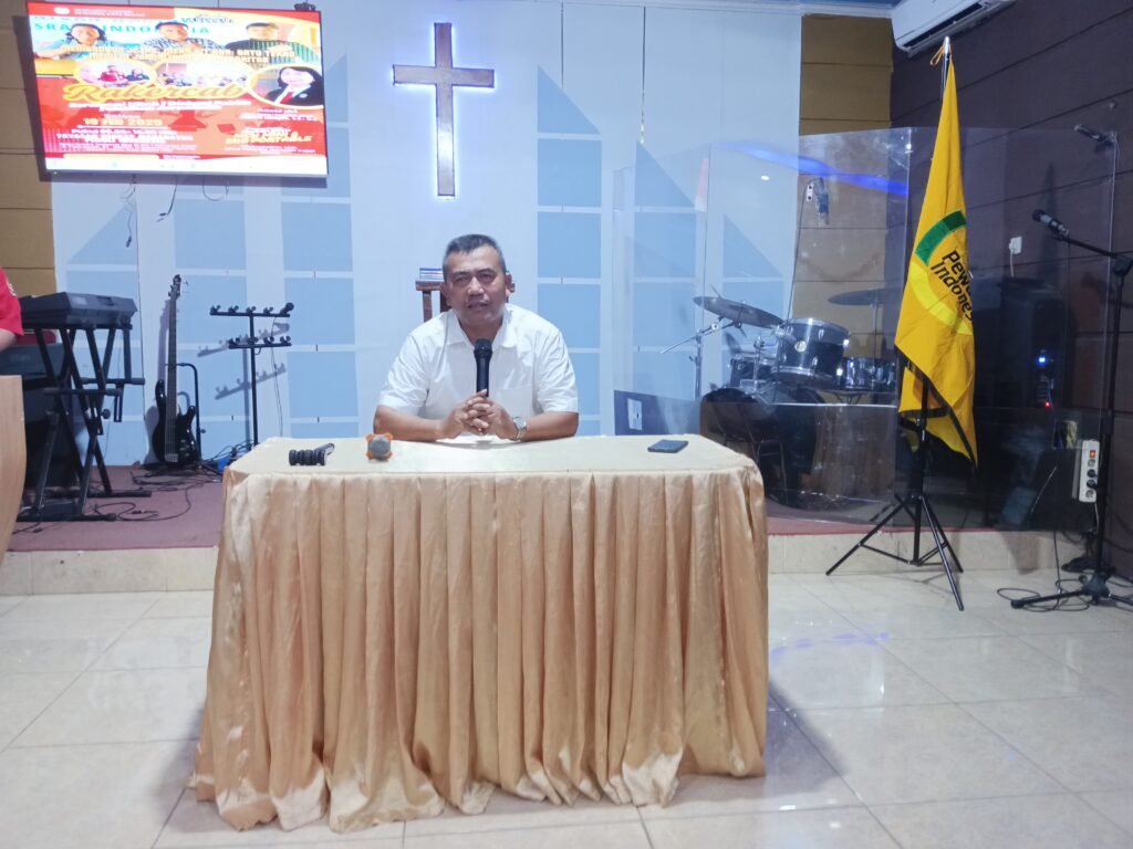 Portal Berita Indonesia dan Dunia Terkini Hari Ini, Update Harian Terbaru, Terlengkap, Tajam, Aktual dan Berimbang. Pdt. Dr. J. Yohanes Sihombing, M.Th. : Yayasan Berkat Maranatha Peduli Indonesia, Melayani Pendidikan dan Pelayanan Kematian - Teropong Rakyat