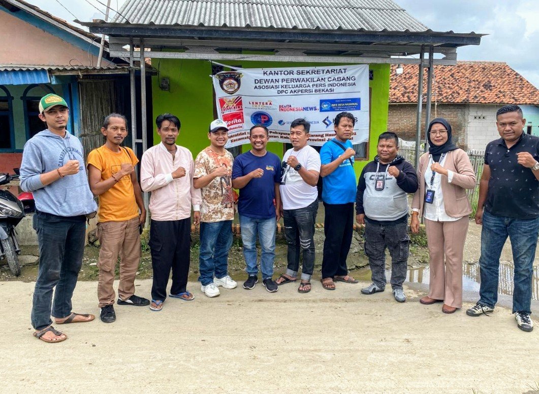 Ketua Umum (Ketum) DPP Asosiasi keluarga pers Indonesia (AKPERSI) Sambangi Sekretariat DPC AKPERSI Kabupaten Bekasi