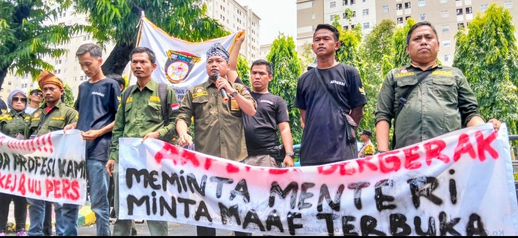 DPP AKPERSI Geruduk Kementrian Desa Terkait Pernyataan “LSM DAN Wartawan Bodrek”, Ketua Umum: Segera Meminta Maaf Secara Terbuka Menteri Yandri