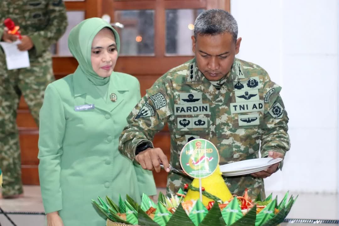 Hari Ulang Tahun Ke-64 Brigif 6 Kostrad Berbagi Kebahagiaan Bersama Yatim Piatu.