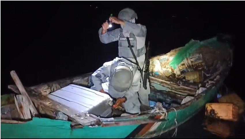 Bakamla RI Gagalkan Penyelundupan 60 Ribu Ekor Baby Lobster di Perairan Kepulauan Seribu - Teropong Rakyat