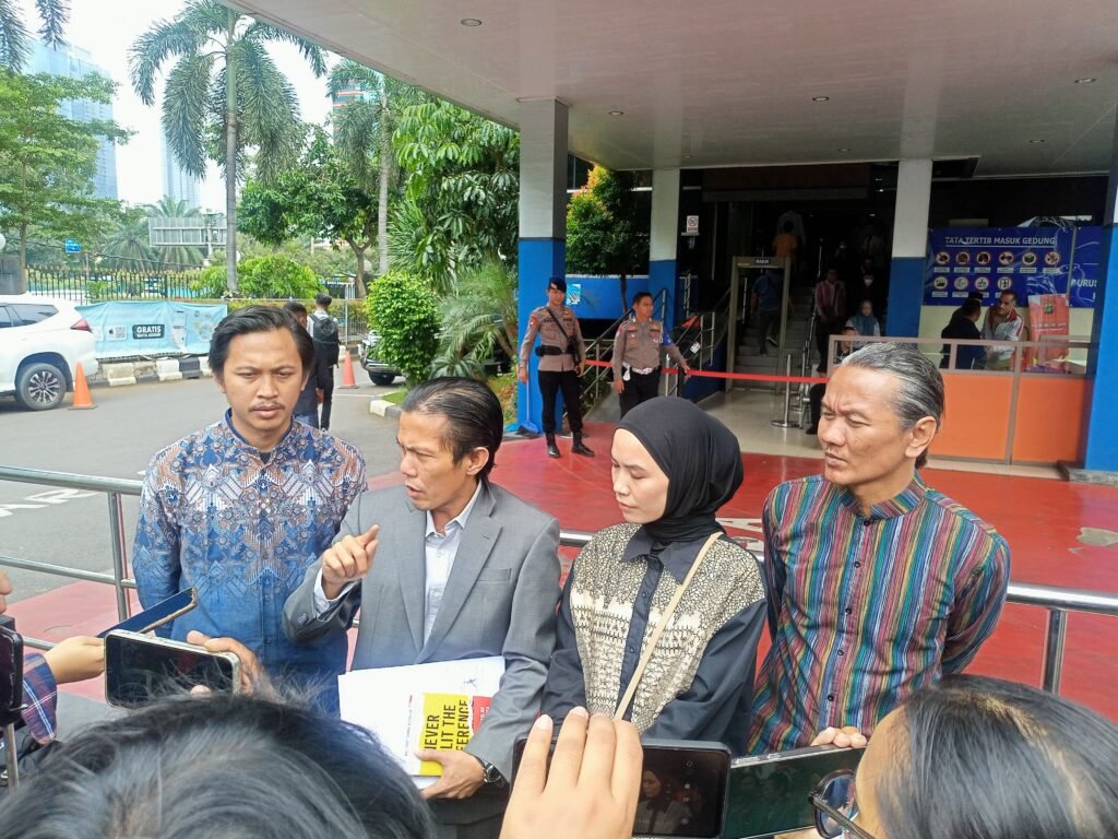 Selebgram Lymel Laporkan Mantan Manager FD Ke Polda Metro Jaya - Teropong Rakyat