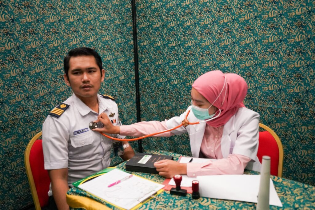 Portal Berita Indonesia dan Dunia Terkini Hari Ini, Update Harian Terbaru, Terlengkap, Tajam, Aktual dan Berimbang. Persiapan Angkutan Lebaran, KAI Pastikan Kesehatan Petugas LRT Jabodebek Tetap Prima - Teropong Rakyat