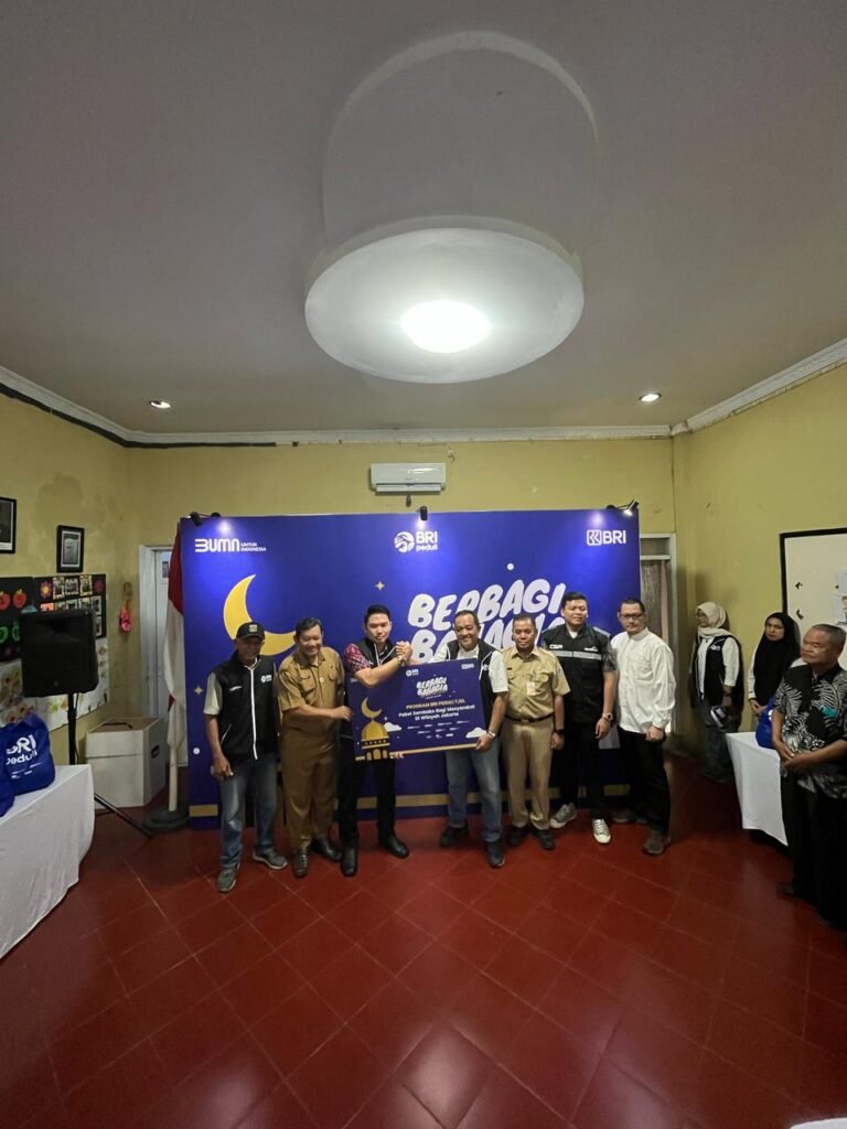 Portal Berita Indonesia dan Dunia Terkini Hari Ini, Update Harian Terbaru, Terlengkap, Tajam, Aktual dan Berimbang. PT Bank Rakyat Indonesia Tbk Salah Satu Bank Terbesar Yang Memiliki Pemberdayaan Ekonomi Kerakyatan - Teropong Rakyat