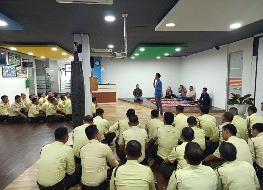 Portal Berita Indonesia dan Dunia Terkini Hari Ini, Update Harian Terbaru, Terlengkap, Tajam, Aktual dan Berimbang. Sosialisasi Kesiapan Satpam Menjelang Hari Libur Lebaran di BRI BO Tangerang Ahmad Yani - Teropong Rakyat