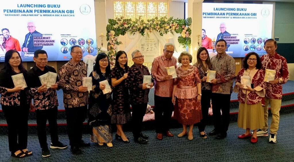 Portal Berita Indonesia dan Dunia Terkini Hari Ini, Update Harian Terbaru, Terlengkap, Tajam, Aktual dan Berimbang. GBI Luncurkan Buku Pembinaan Pernikahan dalam Seminar "Janji Nikah" & Wisuda BBCA Batch 6 - Teropong Rakyat