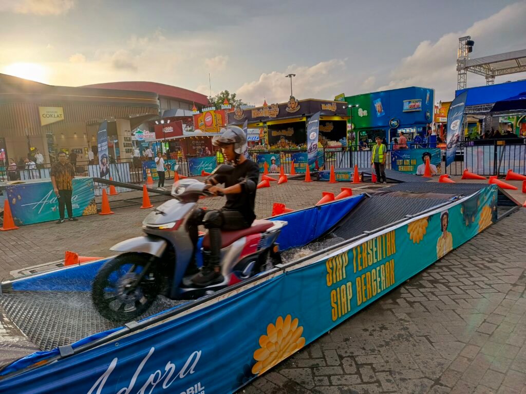 Adora Meriahkan Jakarta Lebaran Fair 2025, Tawarkan Pengalaman Berkendara Hemat dan Nyaman - Teropongrakyat.co