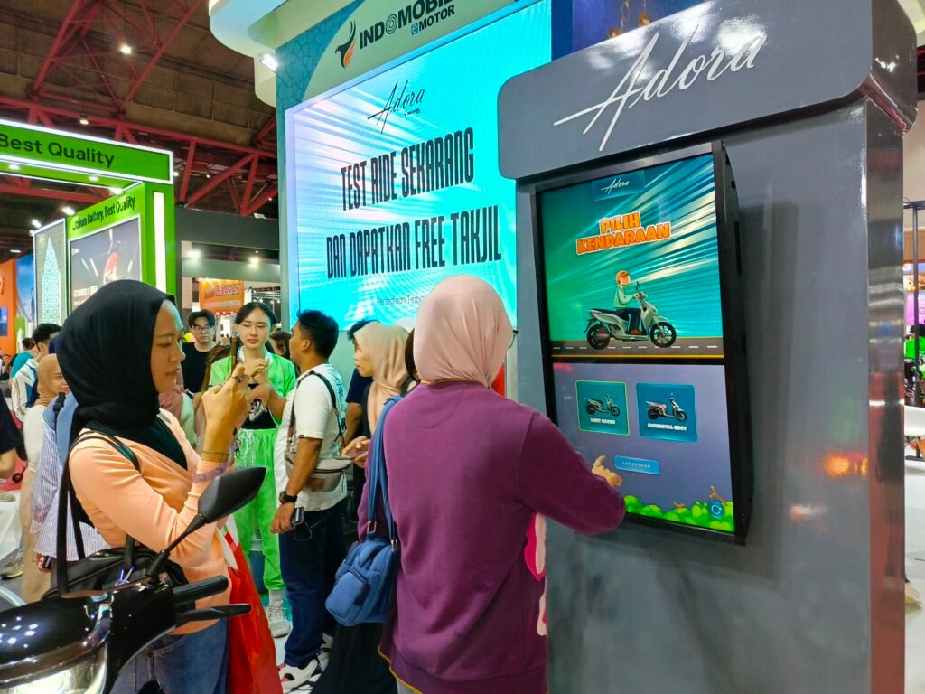 Adora Meriahkan Jakarta Lebaran Fair 2025, Tawarkan Pengalaman Berkendara Hemat dan Nyaman - Teropongrakyat.co