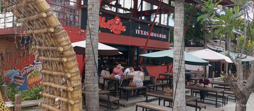Portal Berita Indonesia dan Dunia Terkini Hari Ini, Update Harian Terbaru, Terlengkap, Tajam, Aktual dan Berimbang. WoW ....Di Hotlicks Texas BBQ & Bar, Pesan Pork BBQ "Free Takjil"? - Teropong Rakyat