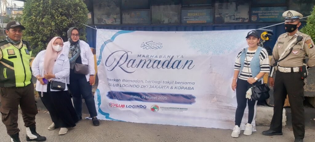 LOGINDO dan KOPABA Bagikan 400 Kantung Takjil kepada Sopir di - Teropong Rakyat