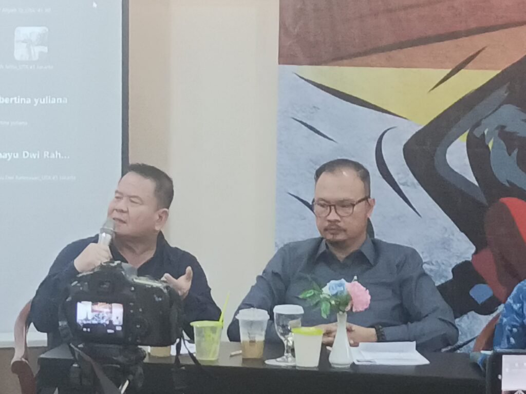 Portal Berita Indonesia dan Dunia Terkini Hari Ini, Update Harian Terbaru, Terlengkap, Tajam, Aktual dan Berimbang. Deklarasi Gerakan "Selamatkan Pertamina 0 Korupsi" Serukan Reformasi Total di Pertamina - Teropong Rakyat