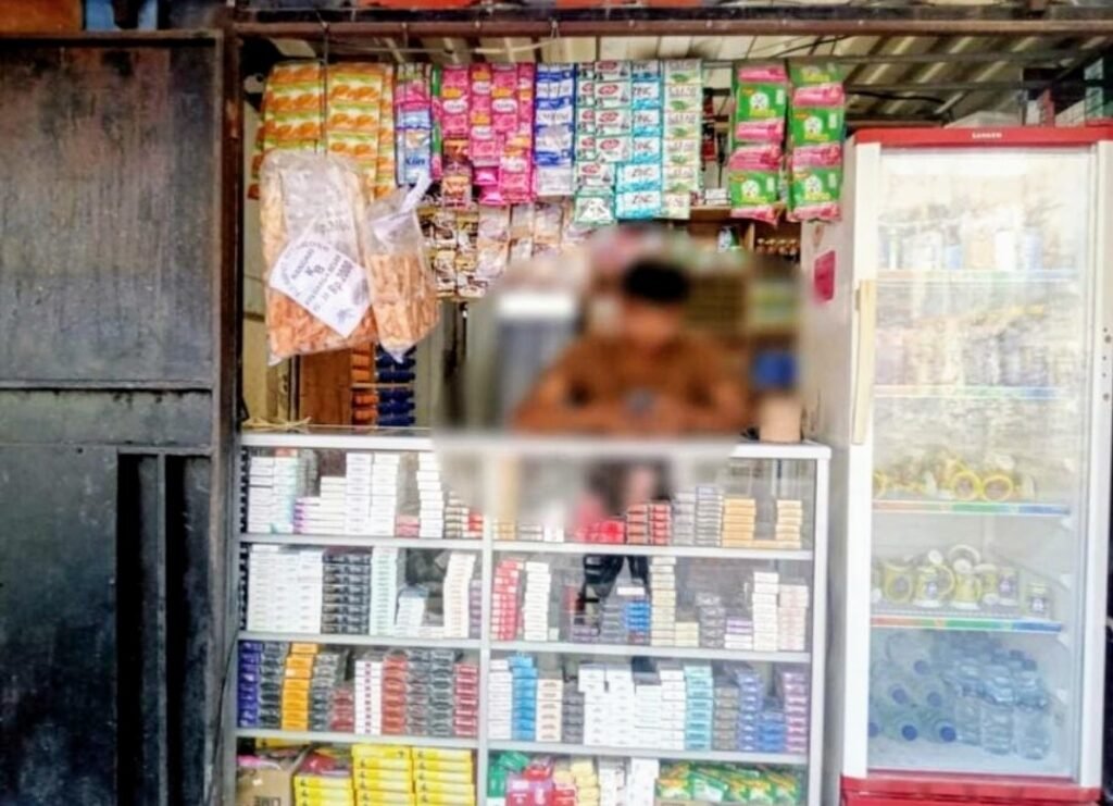 Berkedok Toko Kosmetik, Ternyata Jual Pil Koplo. Pemilik Akui Setor Ke Oknum Seragam Aktif? - Teropong Rakyat