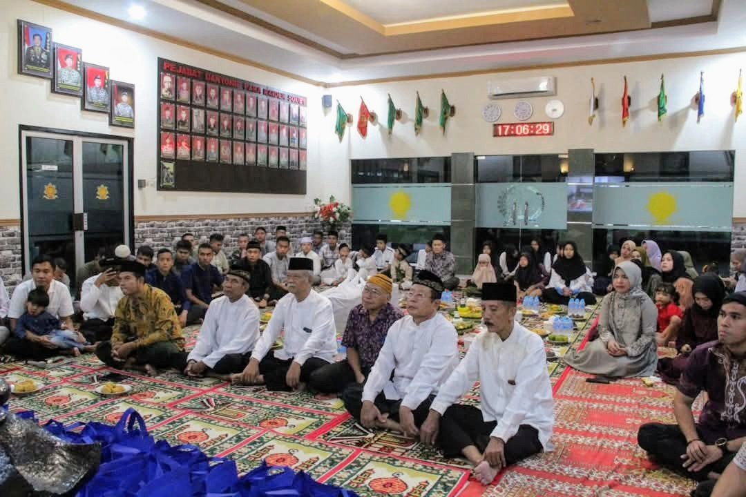 Portal Berita Indonesia dan Dunia Terkini Hari Ini, Update Harian Terbaru, Terlengkap, Tajam, Aktual dan Berimbang. Yonif 501 Kostrad Rayakan HUT ke-64 Gelar Wayang Kulit dan Aksi Sosial - Teropongrakyat.co