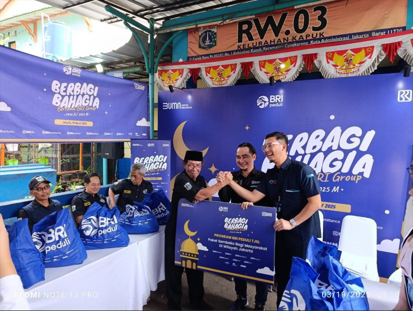 Portal Berita Indonesia dan Dunia Terkini Hari Ini, Update Harian Terbaru, Terlengkap, Tajam, Aktual dan Berimbang. BRI PEDULI SALURKAN 100 RIBU PAKET SEMBAKO DAN SANTUNAN UNTUK 3.600 ANAK YATIM DI BULAN RAMADHAN - Teropong Rakyat