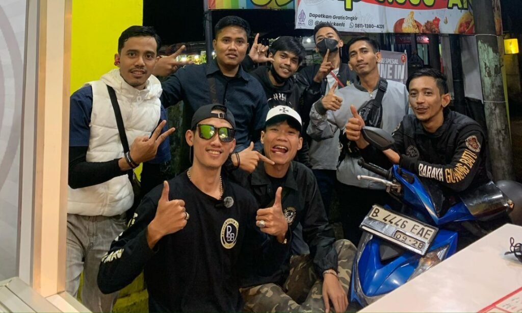Portal Berita Indonesia dan Dunia Terkini Hari Ini, Update Harian Terbaru, Terlengkap, Tajam, Aktual dan Berimbang. BERITA BOGOR: Komunitas Pemuda Bogor Berbagi Ajak Masyarakat Bergabung dalam Kegiatan Berbagi - Teropong Rakyat