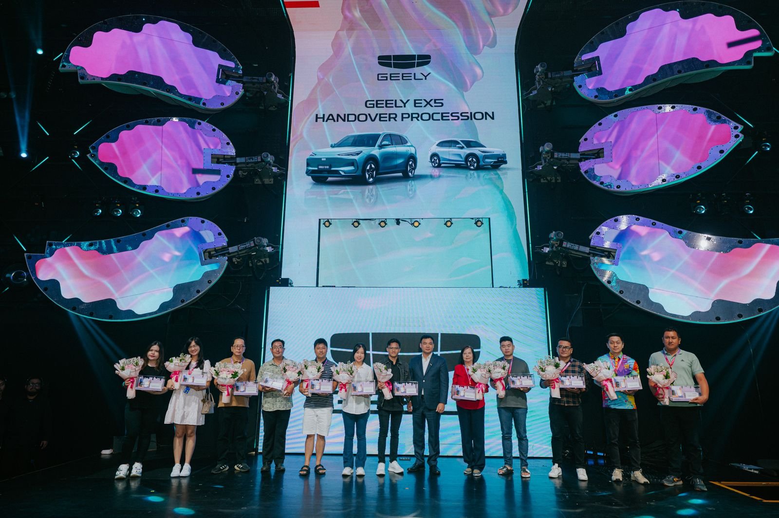 Geely Indonesia Serahkan 1000 Unit EX5 ke Konsumen, Komitmen Perkuat Gerakan Geely GO! - Teropongrakyat.co