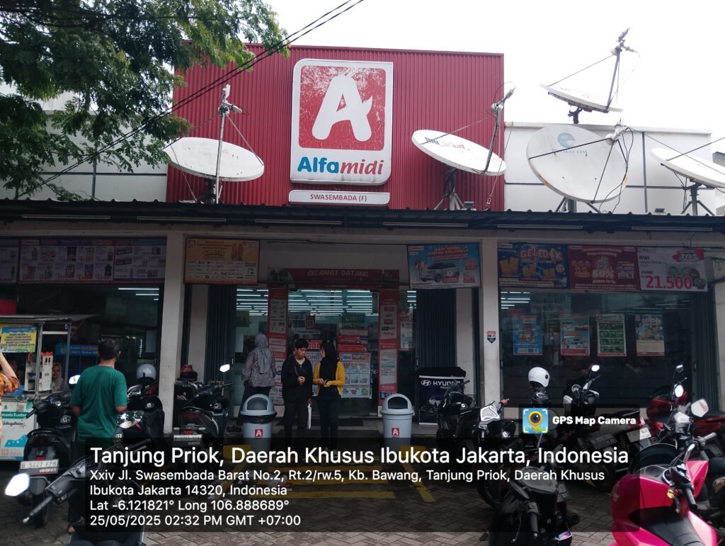 Portal Berita Indonesia dan Dunia Terkini Hari Ini, Update Harian Terbaru, Terlengkap, Tajam, Aktual dan Berimbang. Alfamidi Swasembada Barat: Dugaan Kekerasan dan Eksploitasi Tenaga Kerja Picu Kemarahan Publik - Teropong Rakyat