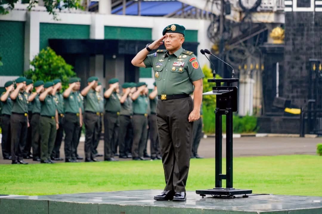 Asops Kaskostrad Pimpin Upacara Harkitnas ke-117 di Markas Kostrad