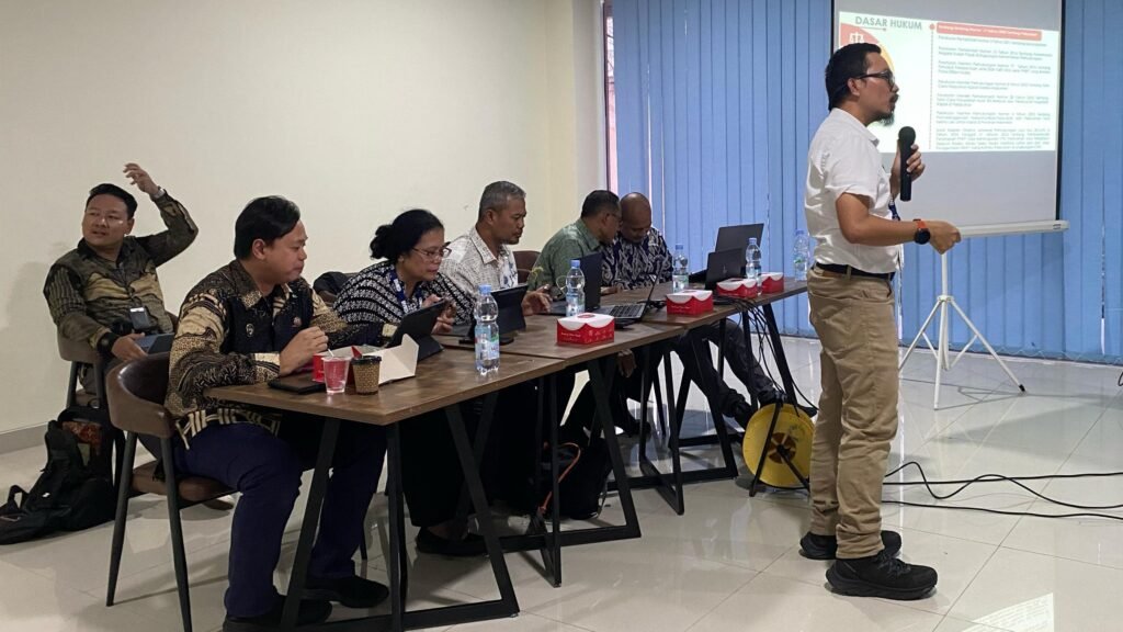 Portal Berita Indonesia dan Dunia Terkini Hari Ini, Update Harian Terbaru, Terlengkap, Tajam, Aktual dan Berimbang. Distrik Navigasi Tipe B Tanjung Priok Sosialisasikan Pungutan PNBP Jasa VTS Untuk Kapal Pelayaran Rakyat - Teropong Rakyat