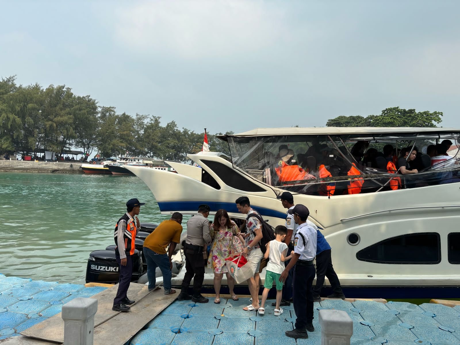 Kawal Keamanan Dermaga Pulau Penduduk, Cegah Narkoba dan Miras Masuk Wilayah