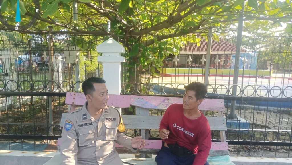 Tangkal Premanisme, Bhabinkamtibmas Pulau Kelapa Jalin Kerja Sama dengan Tokoh Masyarakat - Teropong Rakyat