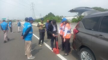 PT CTP Tollways Prioritaskan Keselamatan: Pengujian Retroreflektifitas Marka Jalan di Tol Cibitung-Cilincing