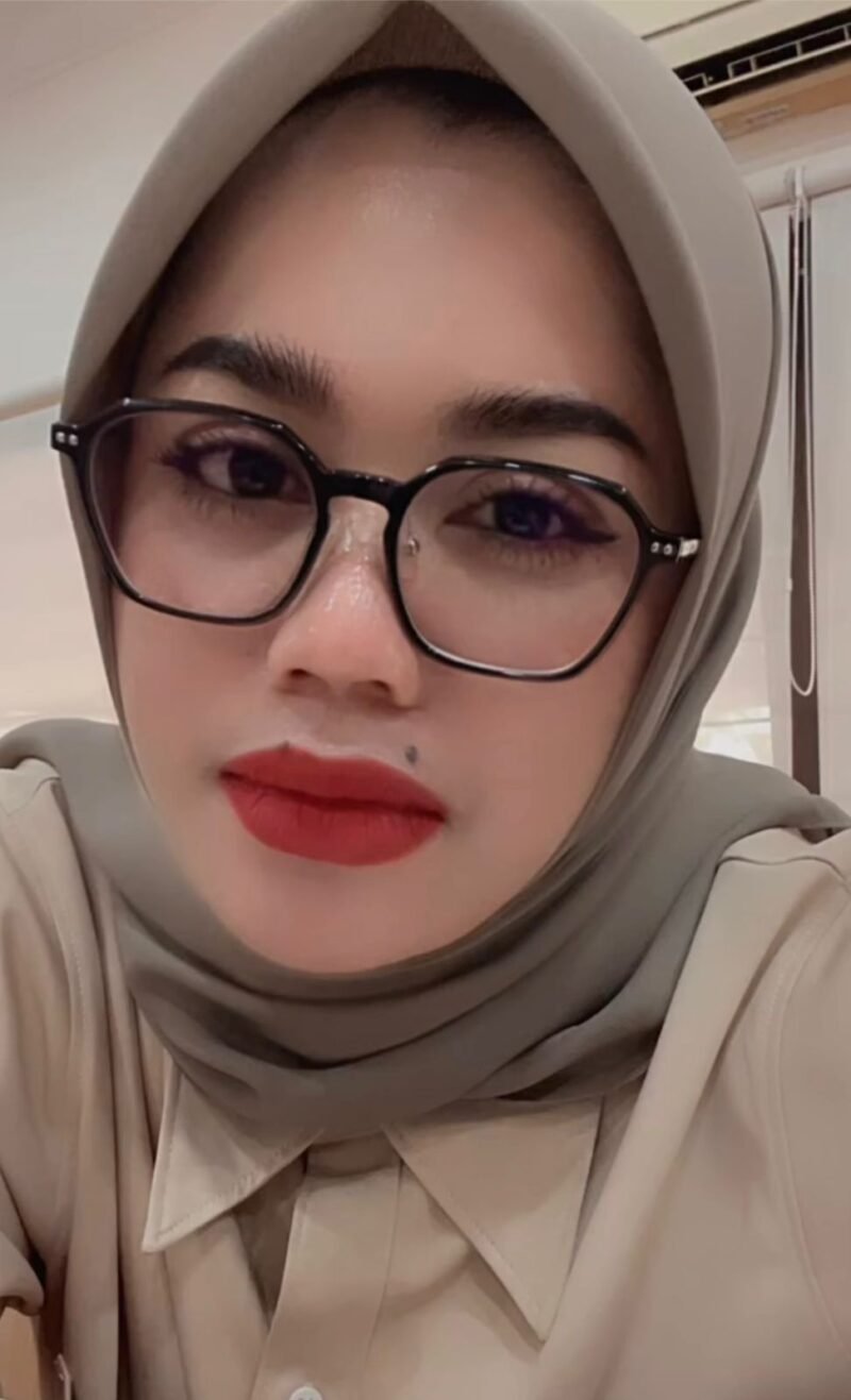 Fitri Adriani, Mahasiswa S3 Fakultas Kesehatan Masyarakat Universitas Hasanuddin sekaligus dosen Universitas Almarisah Madani. (Foto: Istimewa).