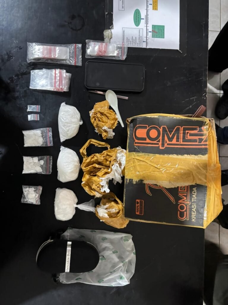 Polres Simalungun Bekuk Bandar Sabu Dengan Barang Bukti 3,3 Ons, Jaringan Bandar Narkoba Suro Masih Diburu - Teropong Rakyat