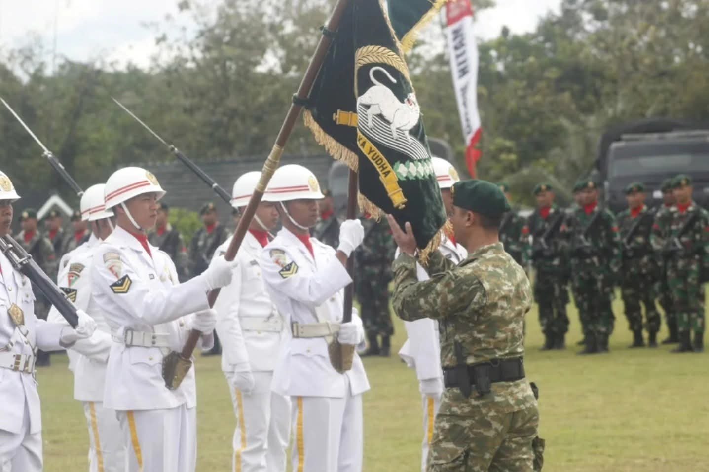Portal Berita Indonesia dan Dunia Terkini Hari Ini, Update Harian Terbaru, Terlengkap, Tajam, Aktual dan Berimbang. Serah Terima Jabatan Danyonif 514 Kostrad dan Pelepasan pejabat Wadanyonif 515 Kostrad - Teropong Rakyat