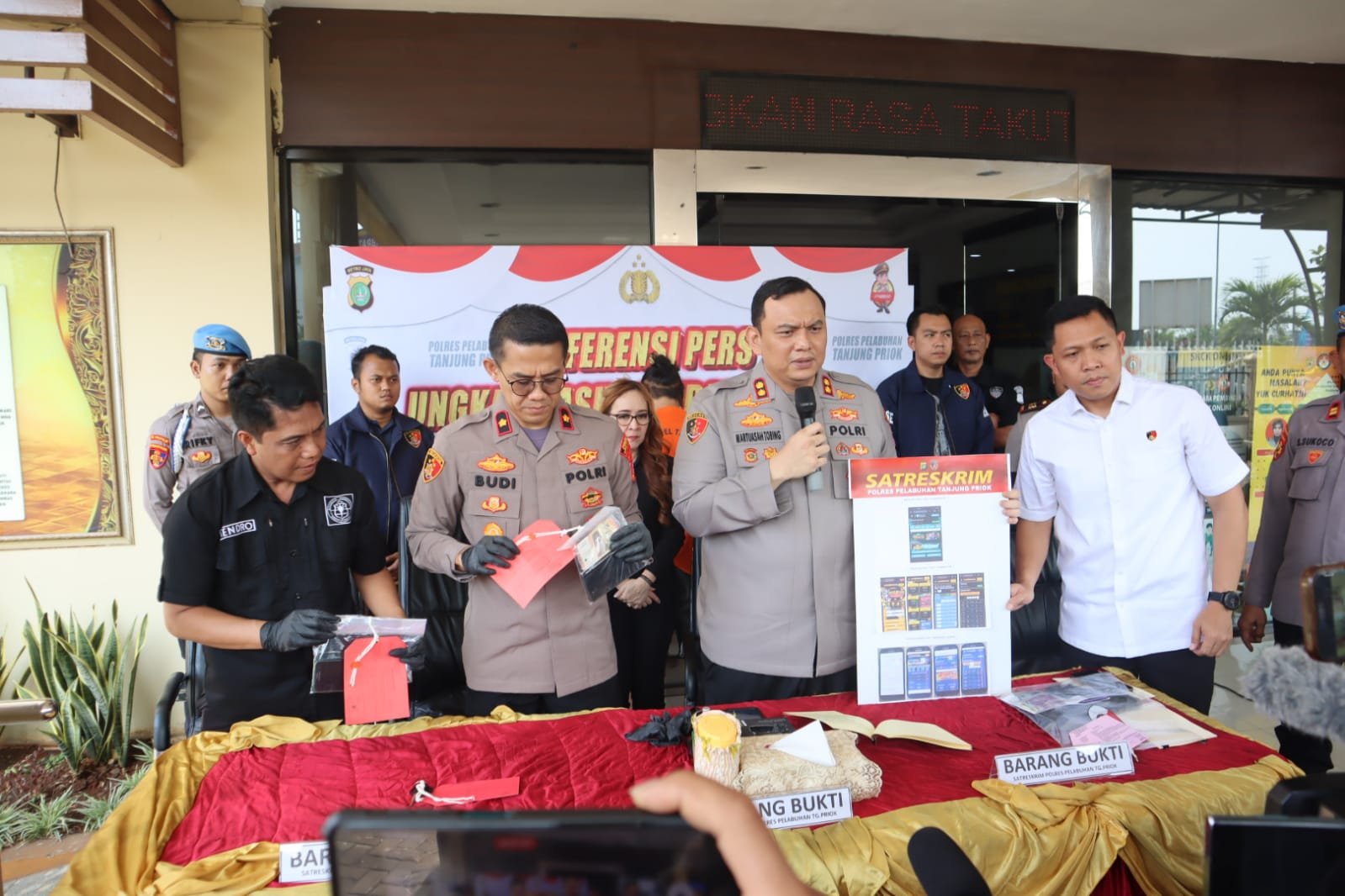 Jebakan Marketing Judi Online di Pelabuhan Tanjung Priok, Tiga Tersangka Diproses Hukum